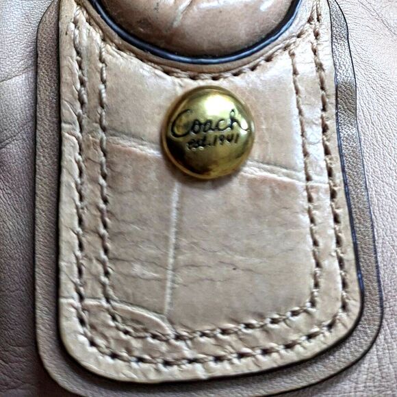 COACH "Kristin" Beige Snake Print Detail Clip Lock Detachable Strap Shoulder Bag - Picture 12 of 16